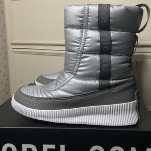 Sorel Out N About Puffy Boots